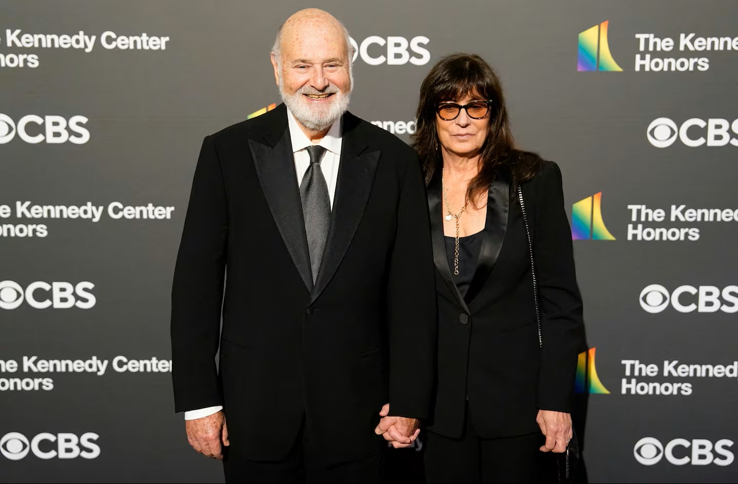 المخرج روب راينر وزوجته ميشيل راينر في عام 2023 (أ ف ب).