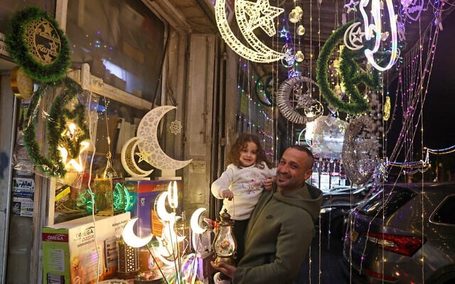 زينة شهر رمضان (تعبيرية).