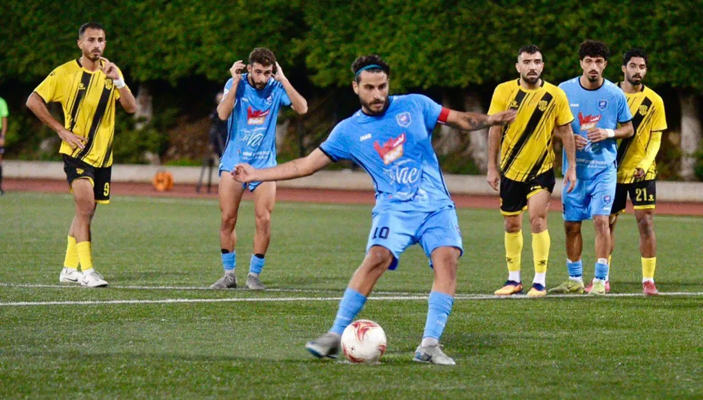 النجمة ارتقى إلى الصدارة بفضل "شباب الساحل"