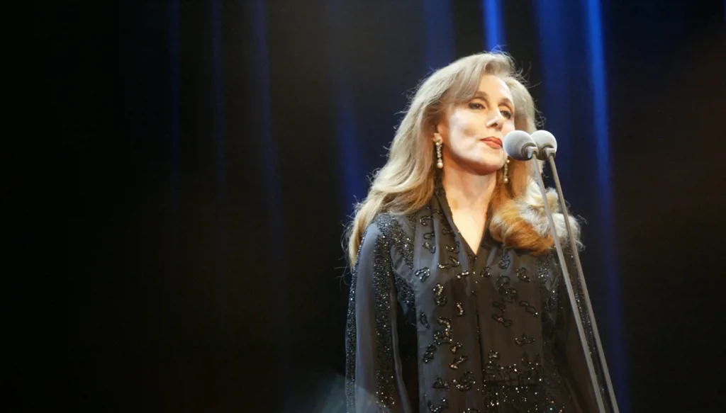 دار الأوبرا تحتفي بعيد ميلاد فيروز... علاقة خاصة مع مصر