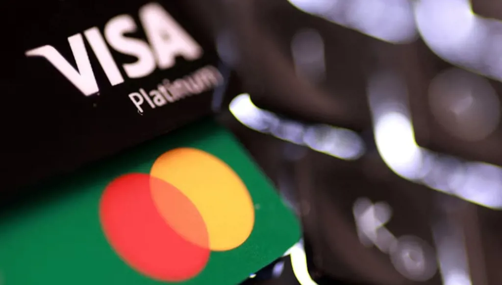 Visa وMastercard تطوران إطاراً للتحقق من وكلاء الذكاء الاصطناعي