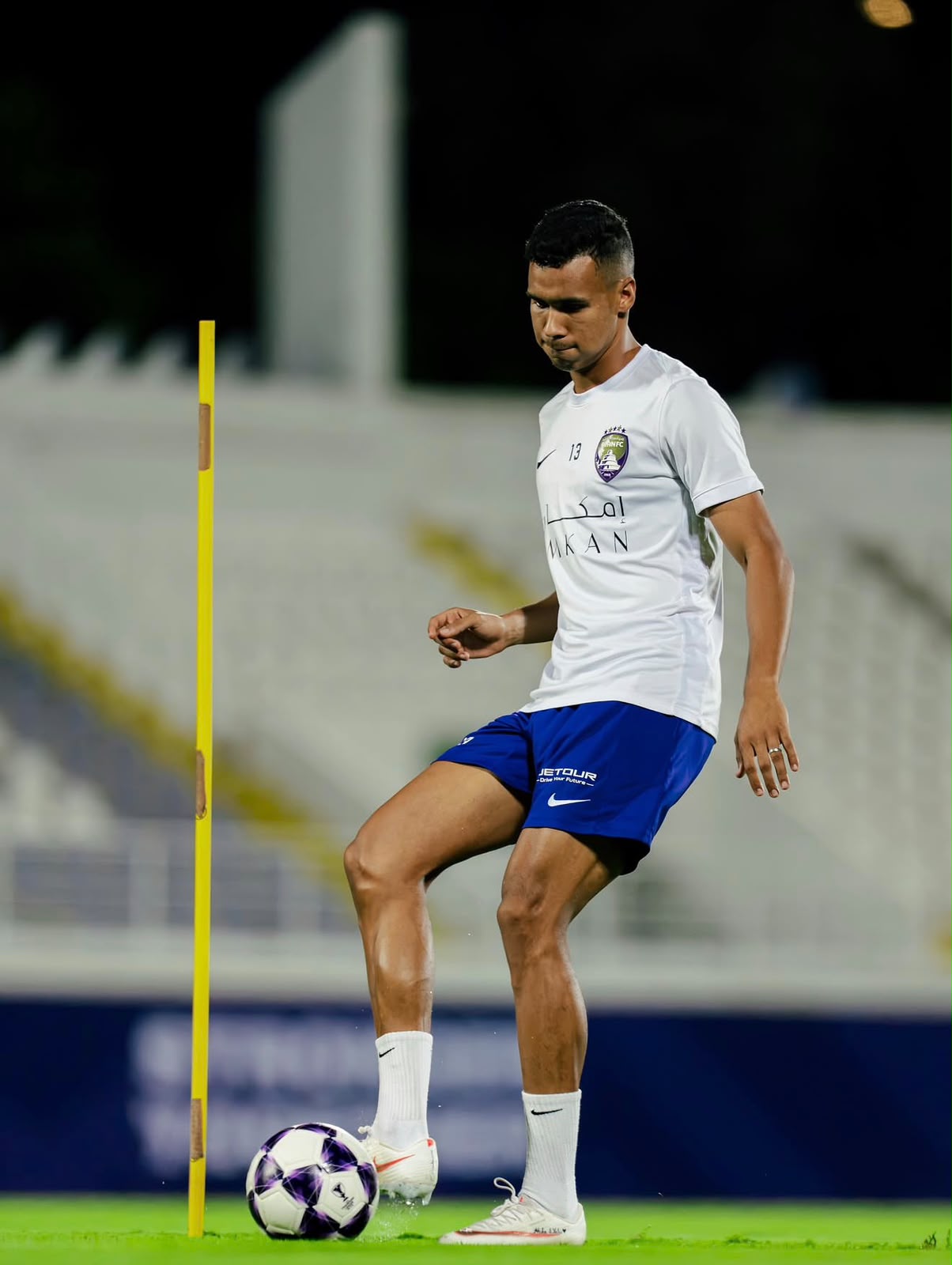 من تدريبات العين.
