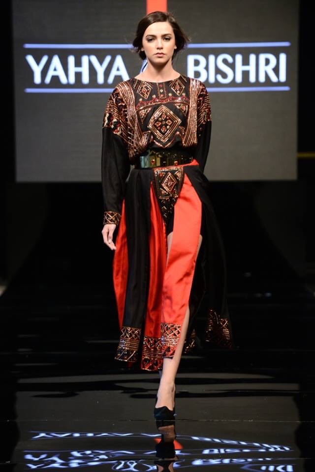 نسخة من الفستان الذي صممه المصمم يحيى البشري للأميرة ديانا (اكس)