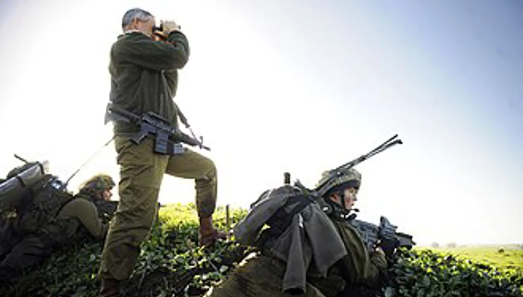 "يديعوت أحرونوت": لواء جولاني يرفع الجهوزية استعداداً لحرب محتملة مع لبنان