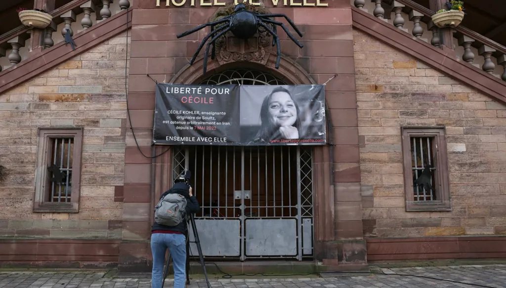 ‏"دبلوماسية الرهائن"... تكتيك إيراني يطرح مُعضلة على الغرب