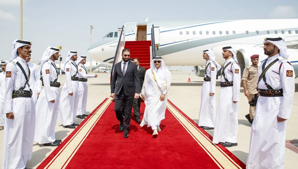 الشرع يصل الدوحة للمشاركة في القمة العربية - الإسلامية الطارئة