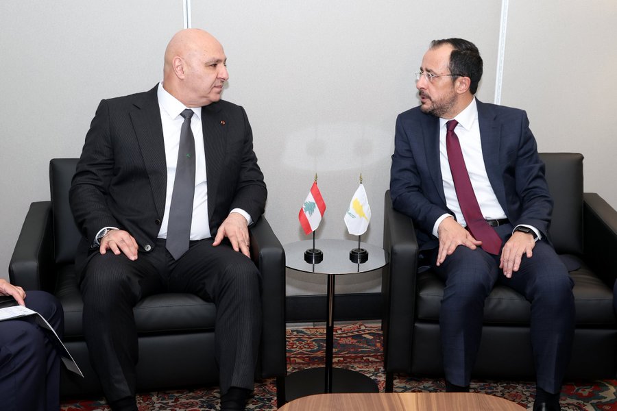 عون والرئيس القبرصي (إكس)