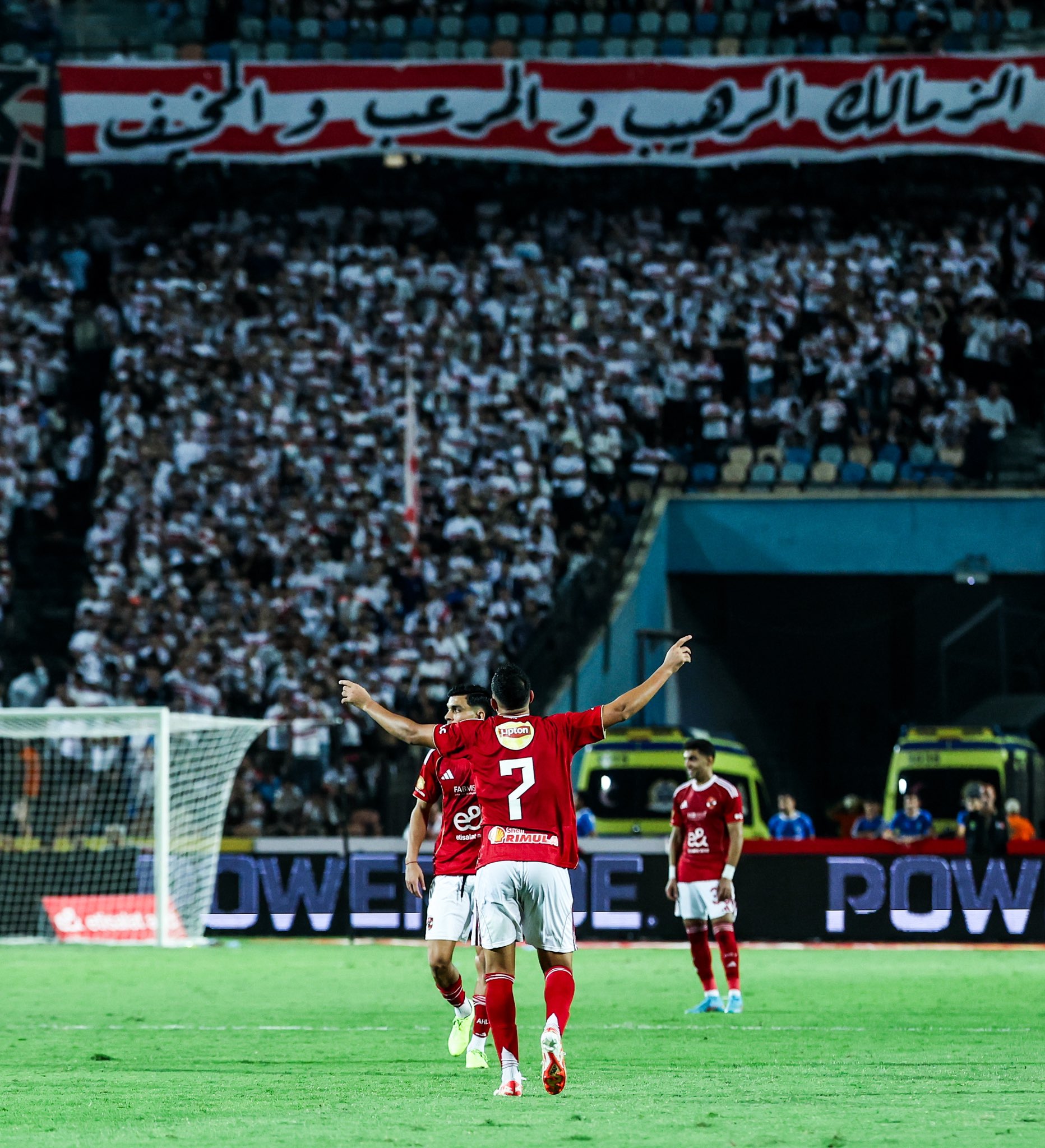 الأهلي يتفوّق رغم المشاكل. (إكس)