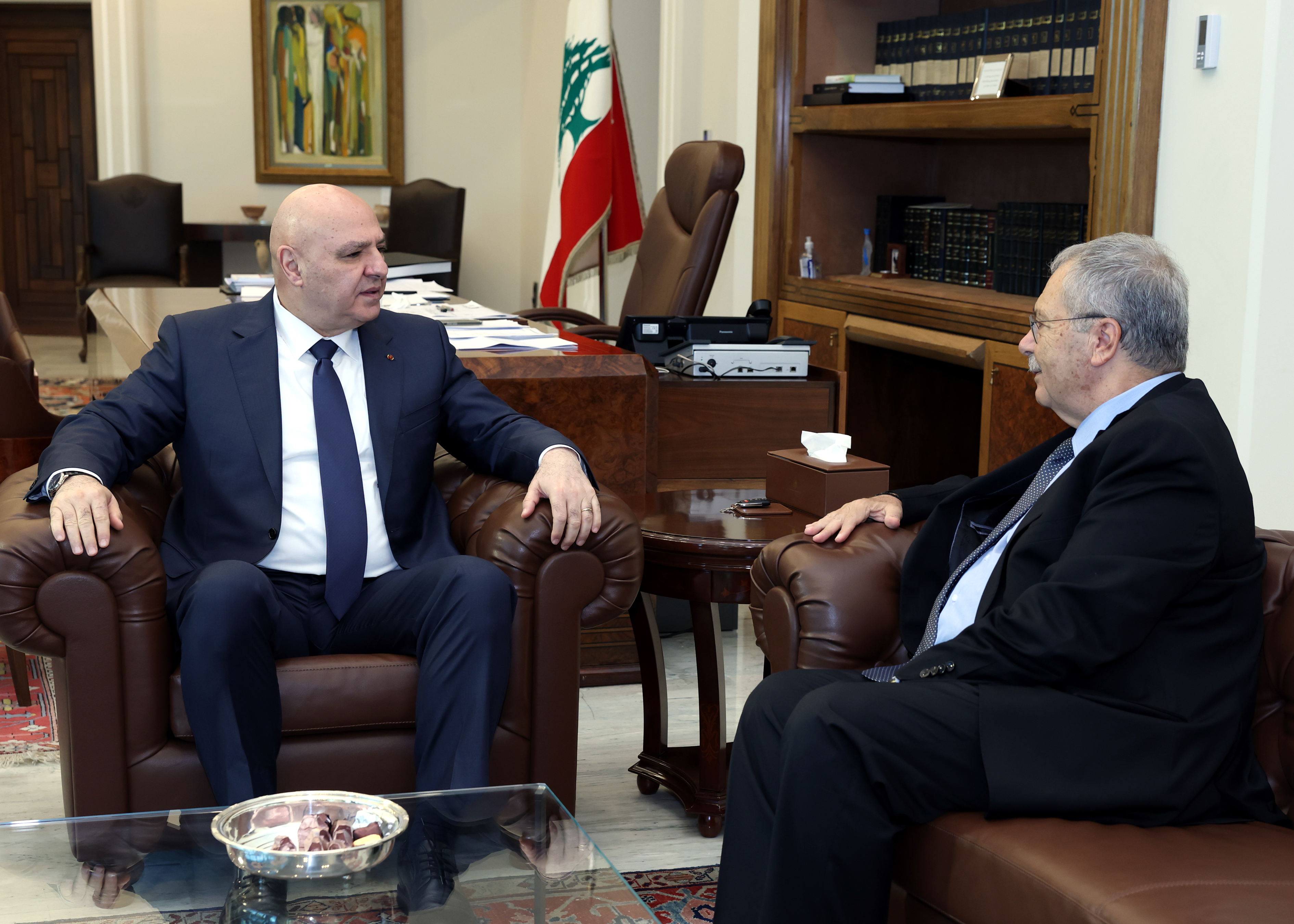   رئيس الجمهورية جوزف عون ونائب رئيس مجلس الوزراء طارق متري.