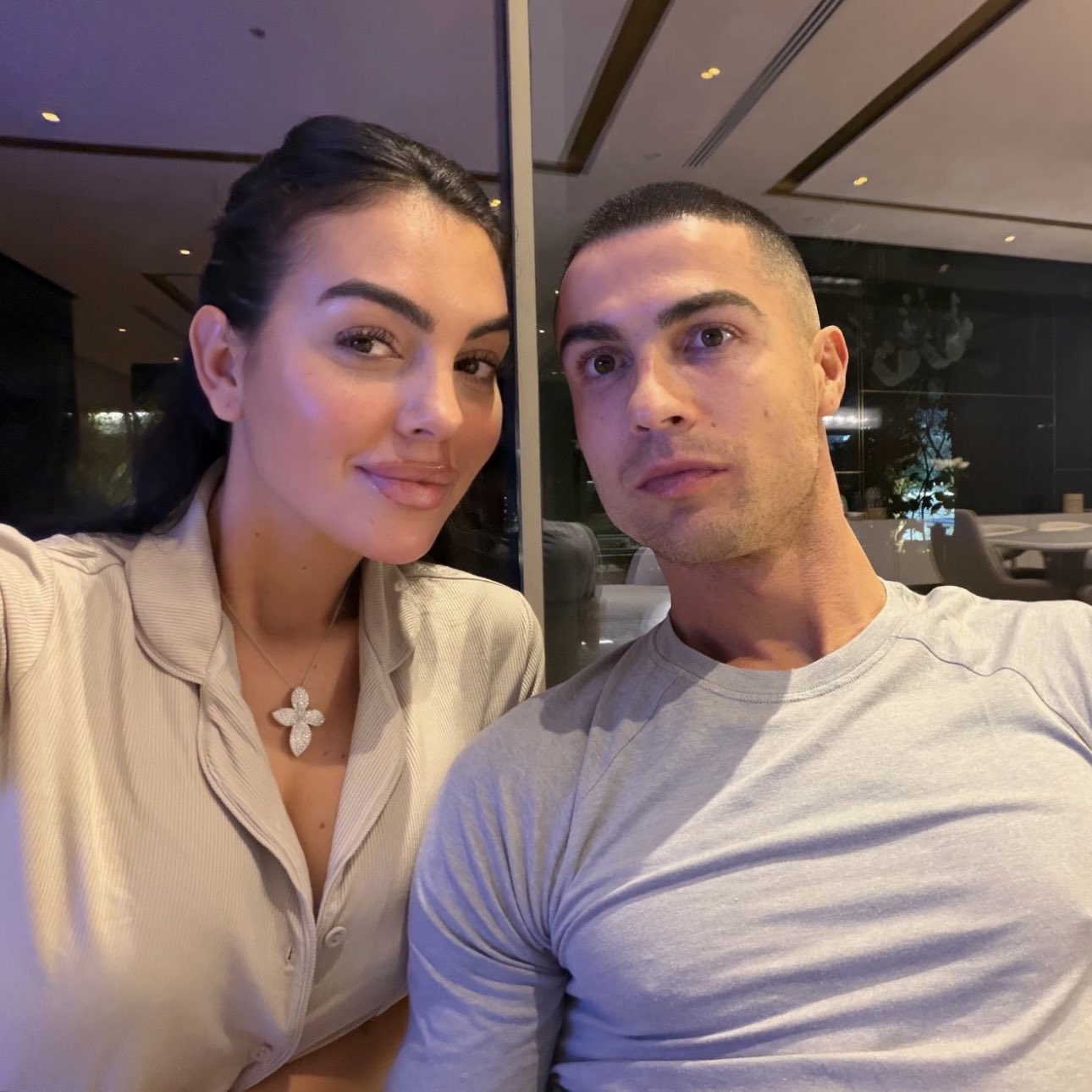 رونالدو وجورجينا. (وكالات)