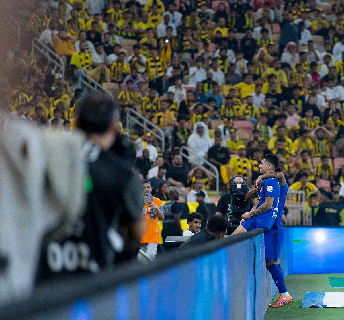 من مباراة الهلال والاتحاد. (وكالات)