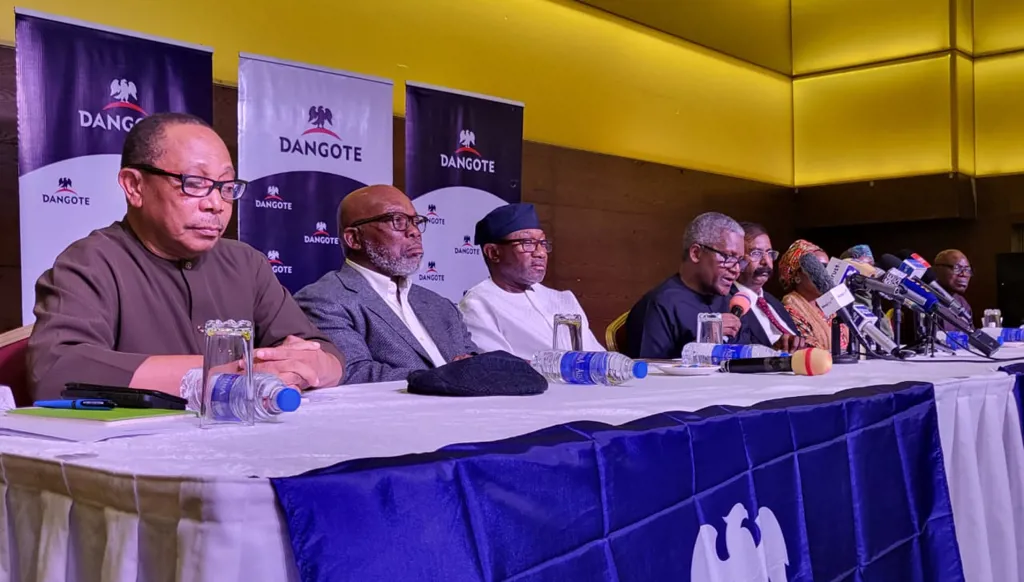 "أضخم مصفاة في العالم"... أغنى رجل في إفريقيا يعلن مشروعه النفطي في نيجيريا