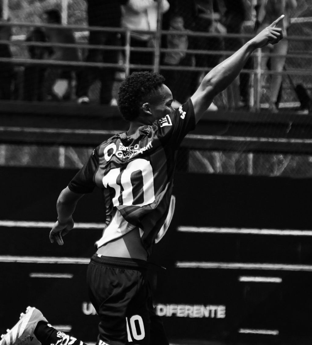 ميغيل نازارينو. (إنديبندينتي ديل فالي)