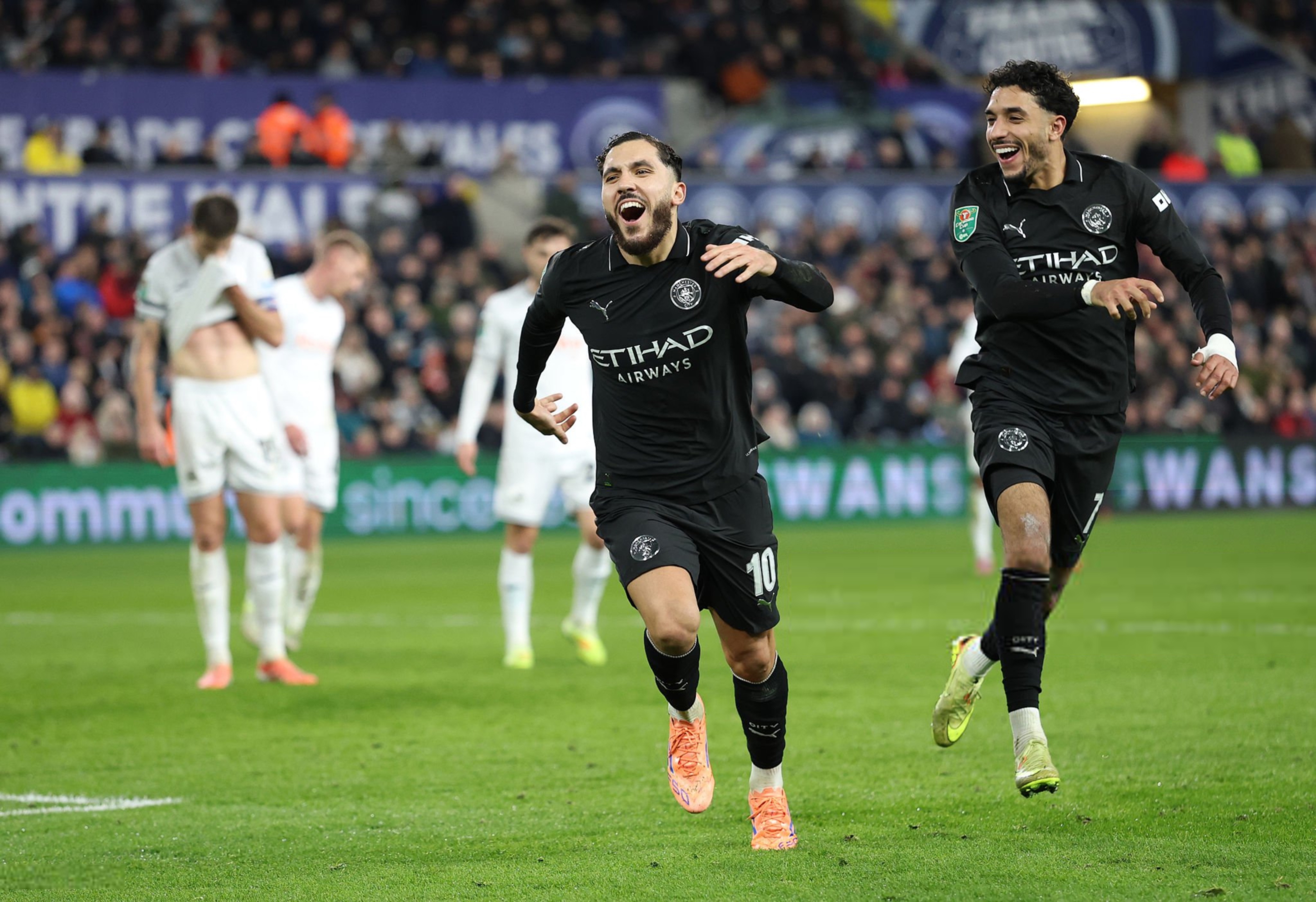 ريان شرقي وعمر مرموش. (وكالات)