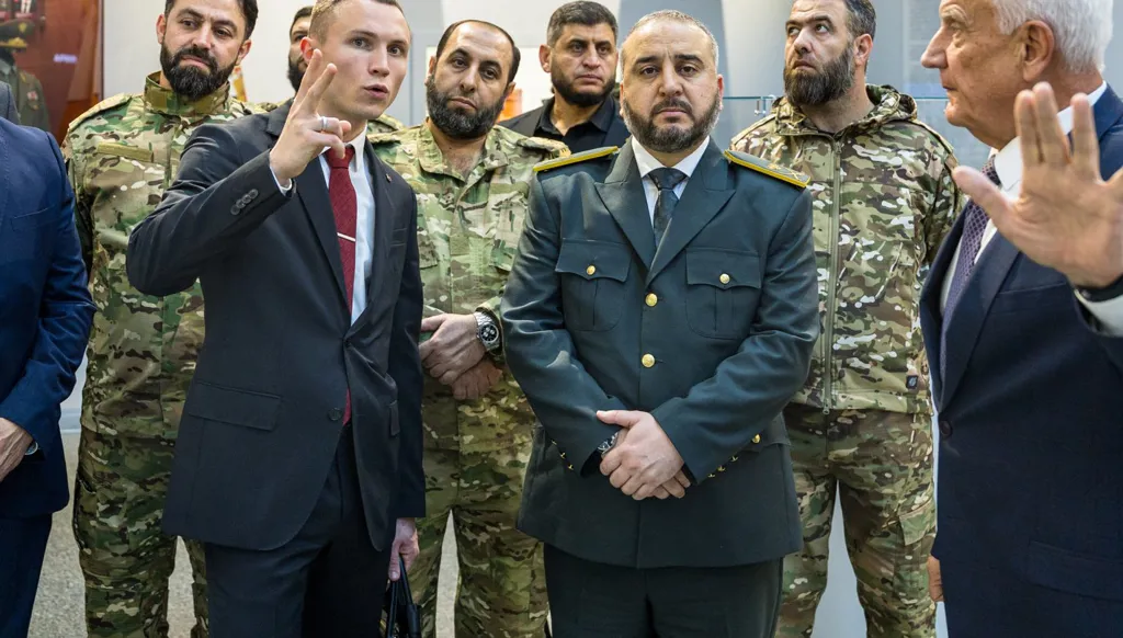 وزير الدفاع السوري بحث مع نظيره الروسي دعم العلاقات الثنائية (صور)