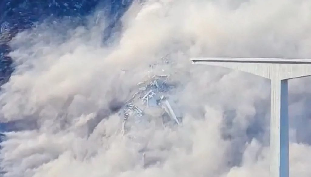 بعد أشهر من افتتاحه... انهيار جزئي لجسر في الصين (فيديو)