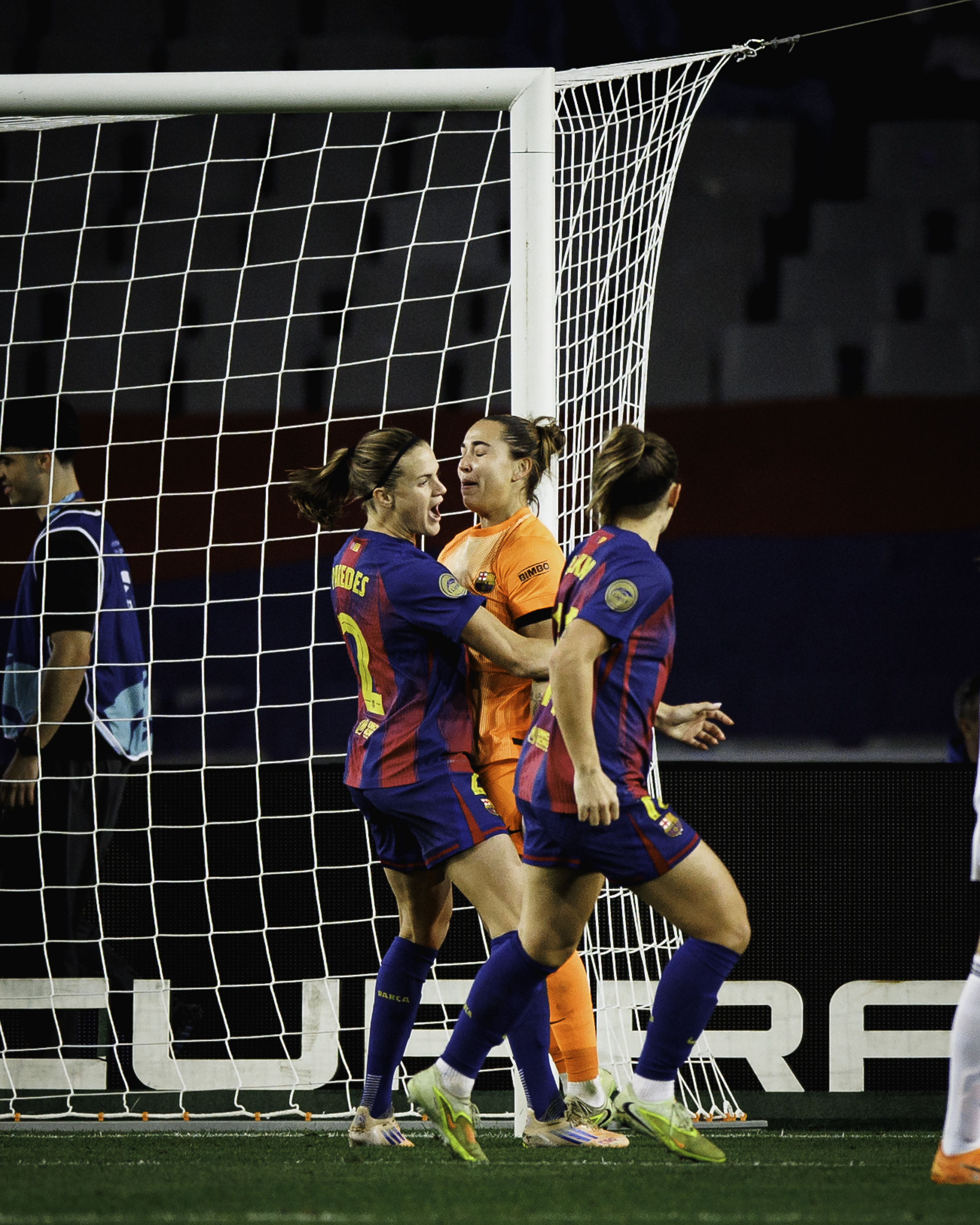 من مباراة برشلونة وريال مدريد. (وكالات)