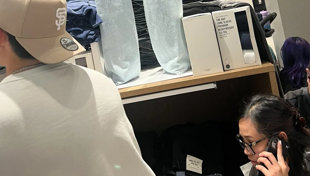 بالفيديو والصور - إطلاق نار بمركز تسوق في كاليفورنيا خلال "الجمعة السوداء"