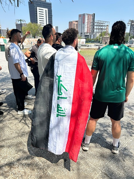 جماهير العراق في المكسيك.