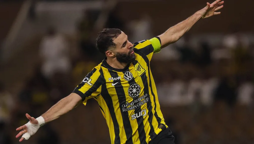 بالفيديو: كريم ينزيمة يُبهر الجماهير السعودية