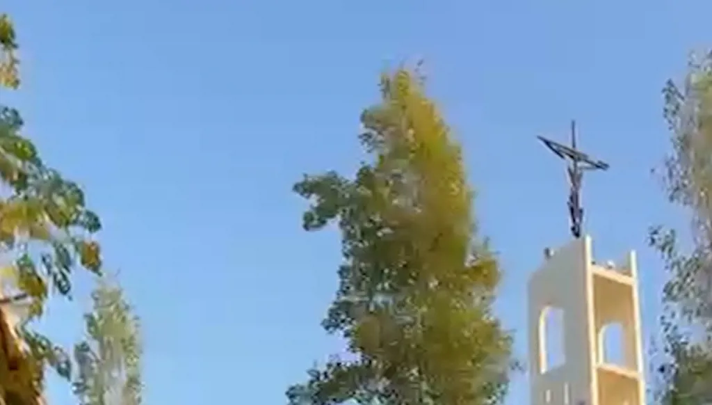 كيف استقبلت كنائس لبنان البابا لاوون؟