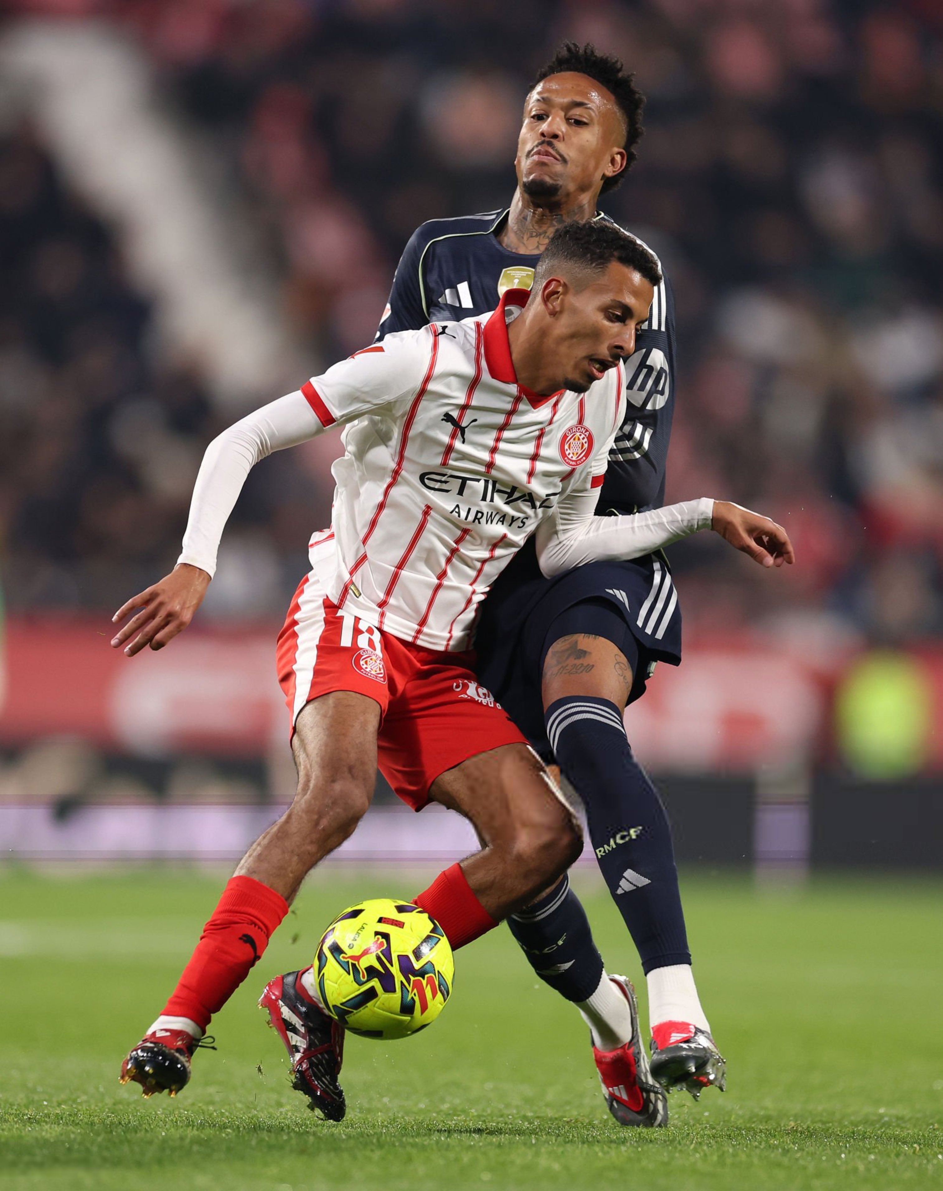 أوناحي مع جيرونا الإسباني. (وكالات)