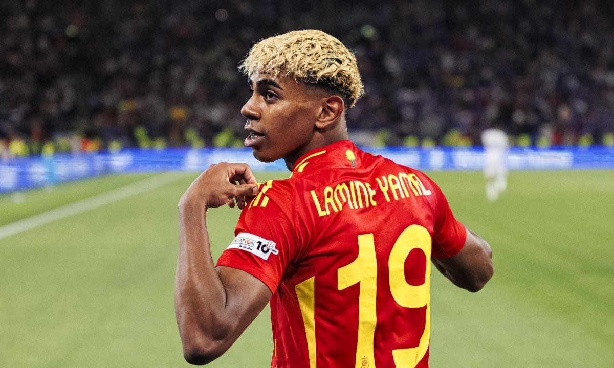 النجم الإسباني الشاب لامين يامال. (وكالات)