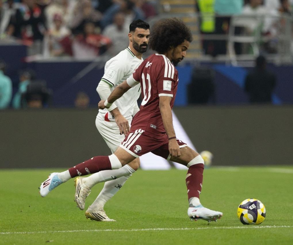 من مباراة قطر وفلسطين.