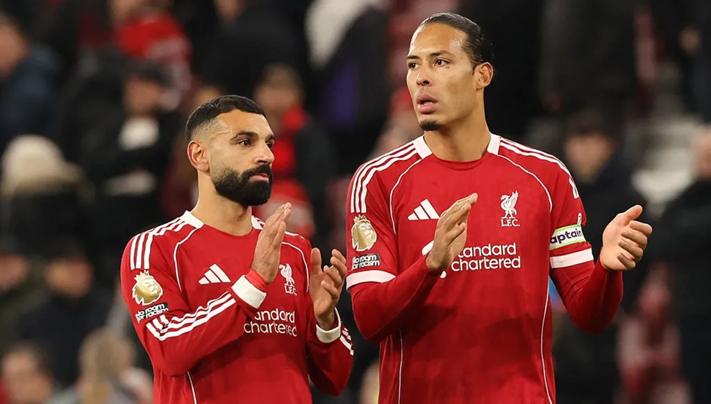 فان دايك يخرج عن صمته بشأن الانتقادات التي تطال صلاح وفيرتز