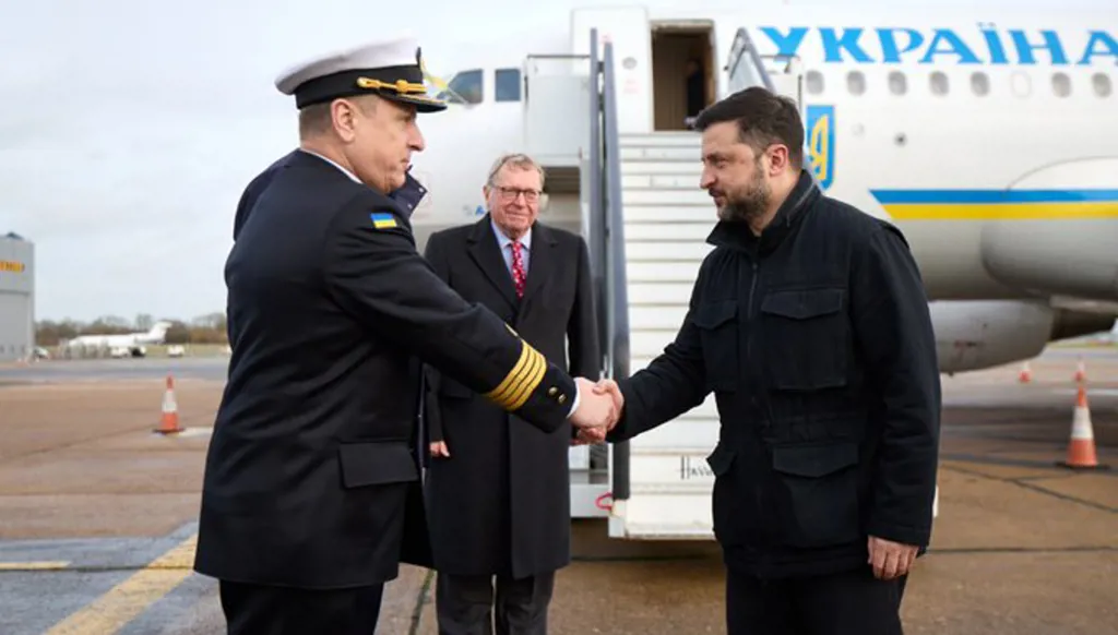 زيلينسكي وقادة أوروبيون في لندن... خطّة السلام الأميركية على طاولة البحث