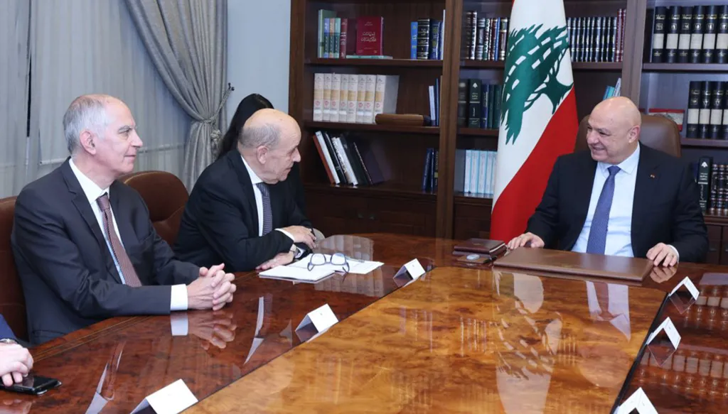 لودريان في قصر بعبدا (الرئاسة اللبنانية).