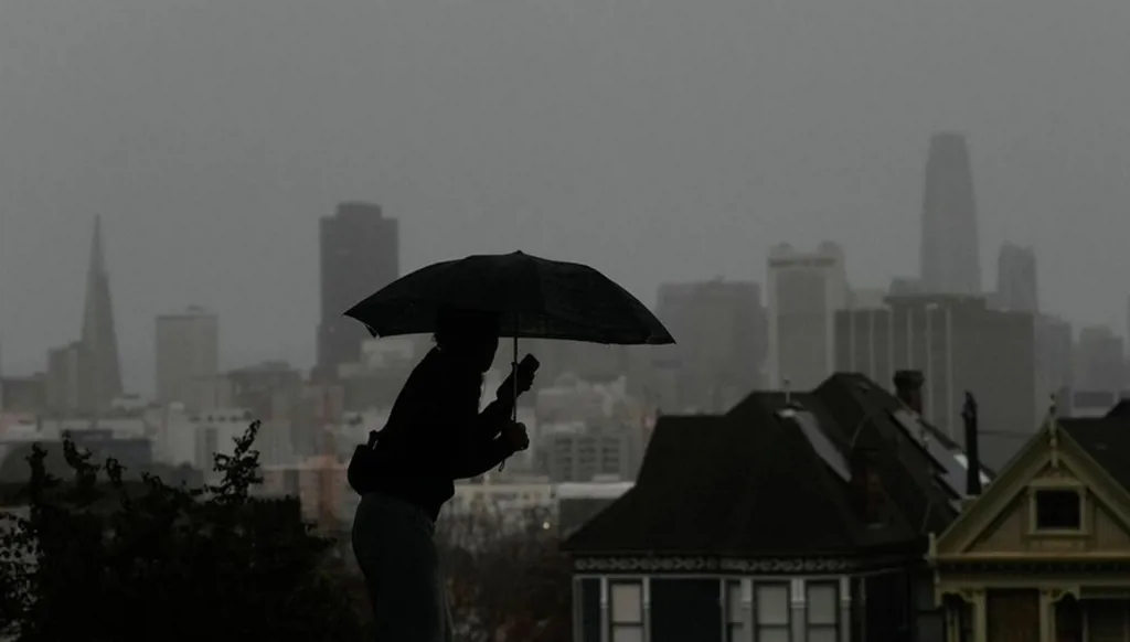 في عيد الميلاد... كاليفورنيا تستعد لعاصفة "غير مسبوقة" (فيديو)