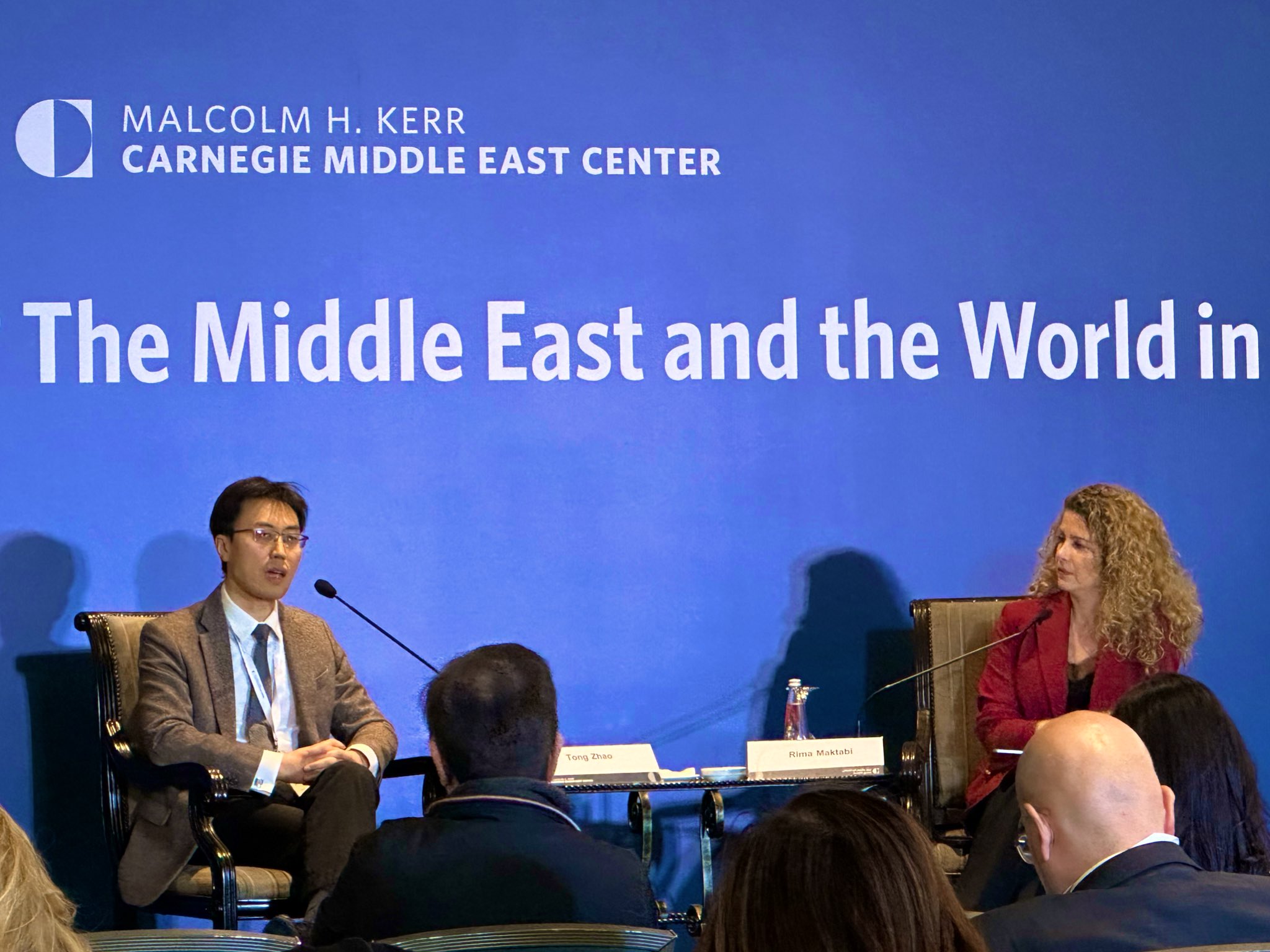 ريما مكتبي تحاور المسؤول الصيني (كارنيغي)