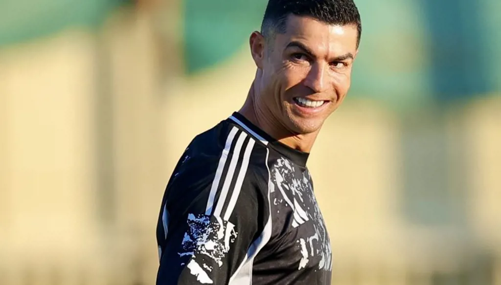 عضلات مفتولة وعزيمة فولاذية... رونالدو ينشر صورة جديدة