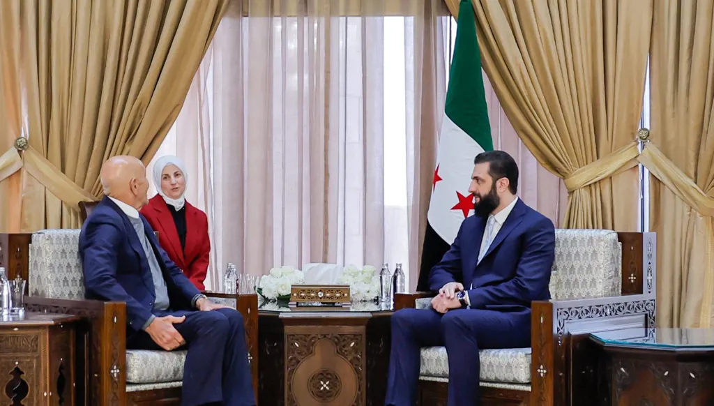 تسليم محافظتي دير الزور والرقة... إليكم البنود الكاملة لاتفاق وقف النار الذي وقعه الشّرع مع "قسد"