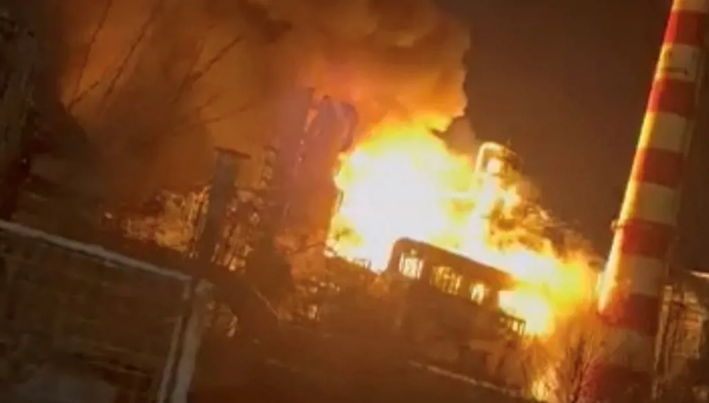 روسيا: تضرر ميناء في توابسي جرّاء هجوم أوكراني (فيديو)