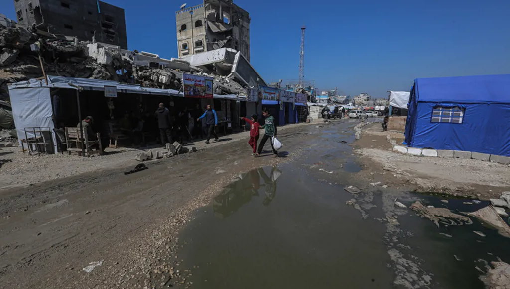 ‏ بلدية غزة: توقّف محطات الصرف الصحي عن العمل يُفاقم الكارثة ‏البيئية في القطاع