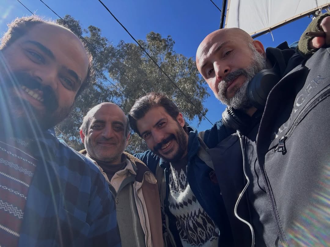 غابرييل مالكي مع مجموعة من الممثلين في مسلسل مولانا