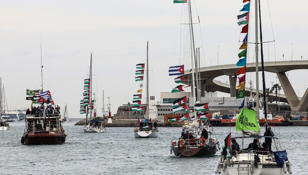 إسبانيا تدين اعتراض "أسطول الصمود" وتستدعي القائمة بالأعمال في سفارة إسرائيل