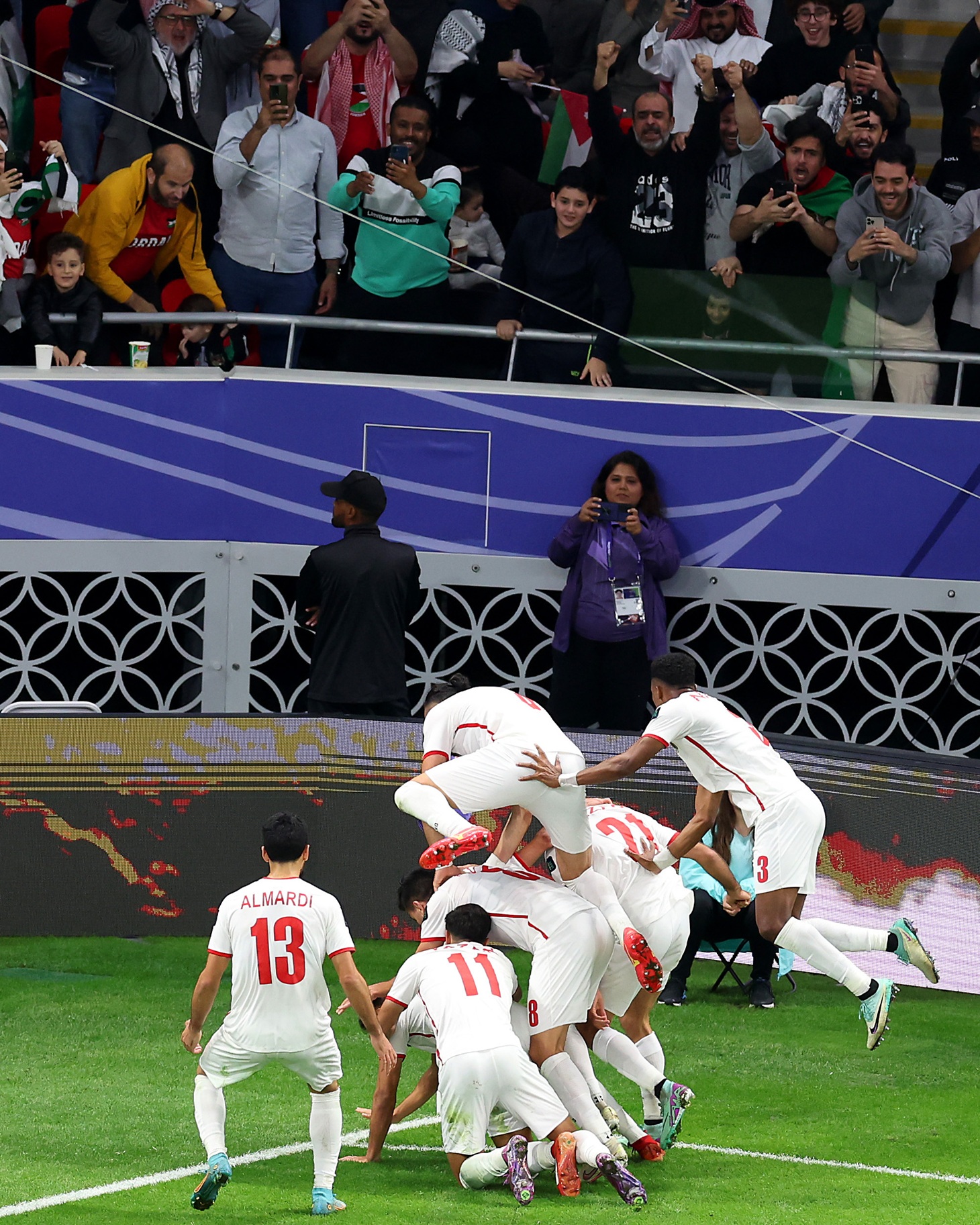 لاعبو منتخب الأردن. (وكالات)