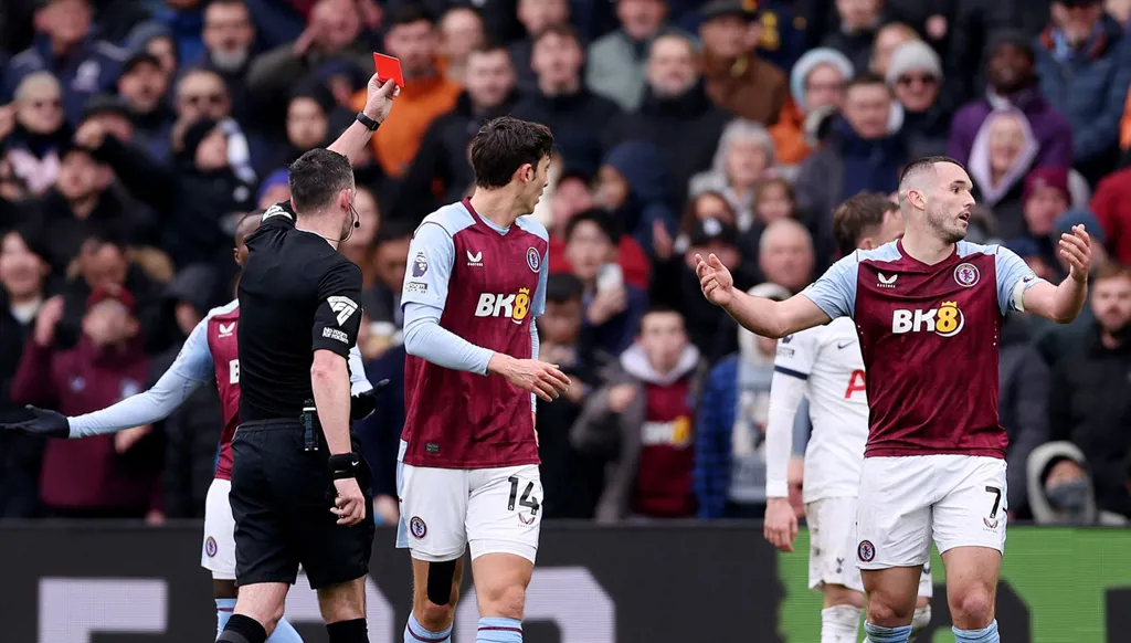 الدوري الإنكليزي يقرّ بث محادثات الحكام واللاعبين للمرة الأولى