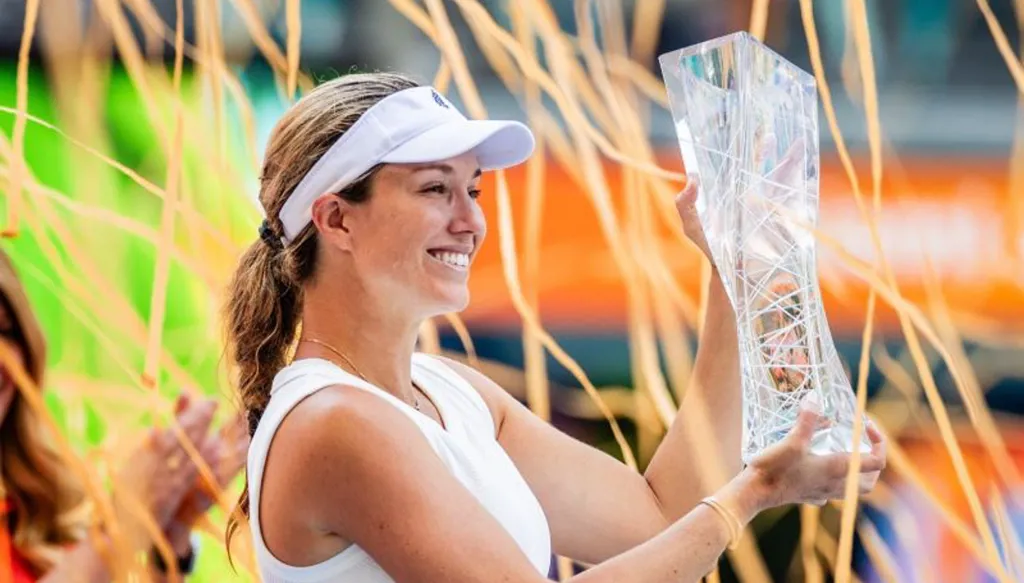 كولينز تفي بوعدها (فيديو)