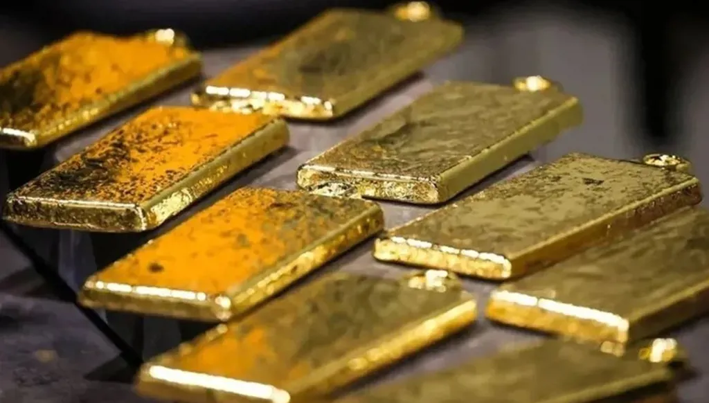 Gold Holds above $5,000 amid market caution ahead of U.S. jobs and inflation data