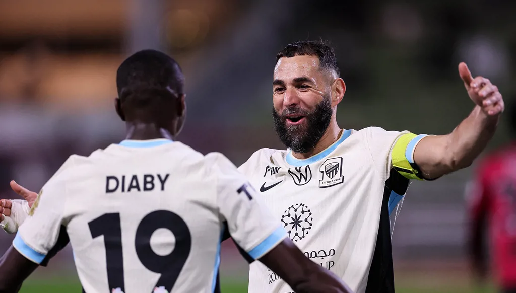 مع اقتراب نهاية عقده... تطوّرات جديدة تطال مستقبل بنزيما