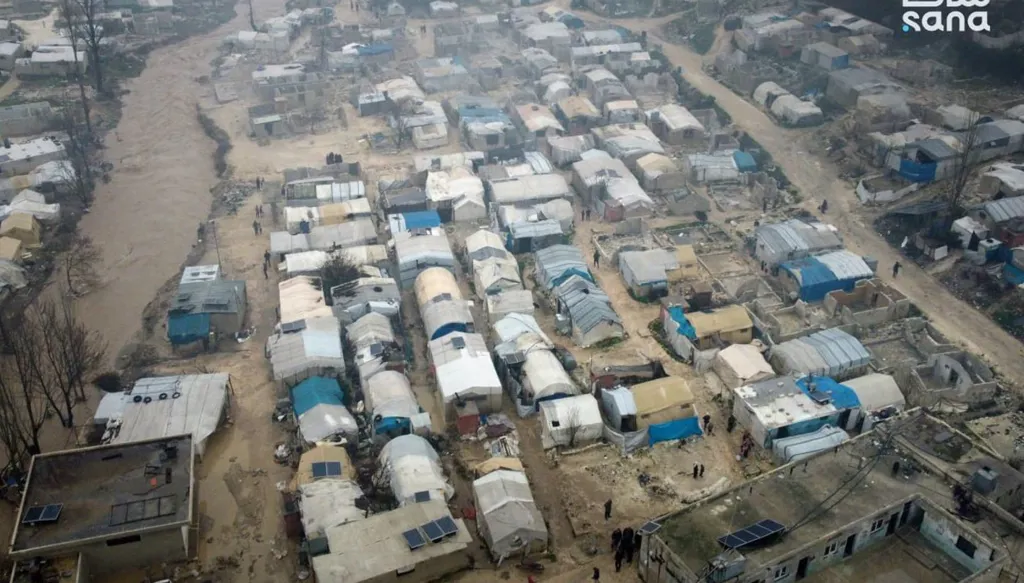 سيول جارفة في ريف إدلب تُغرق مخيمات النازحين