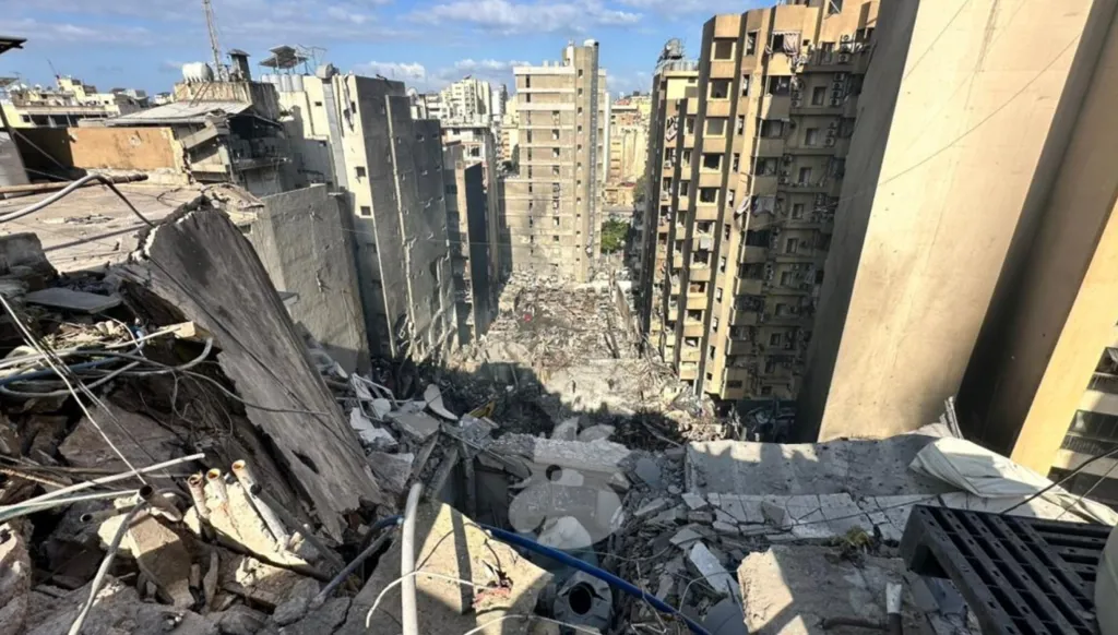 في لبنان... 8 نيسان أصبح 4 آب!