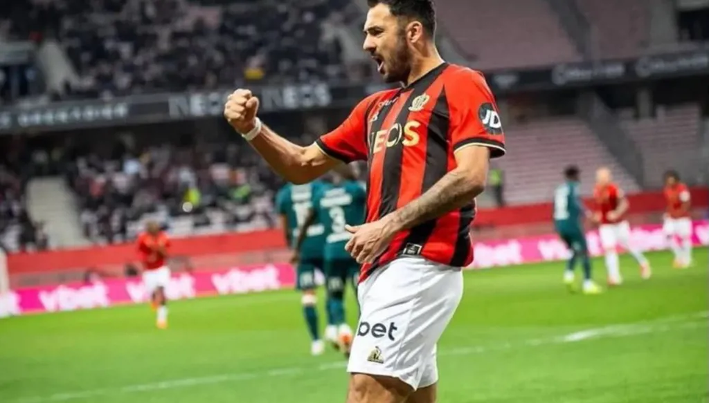 الدرعية يضم الفرنسي لابورد