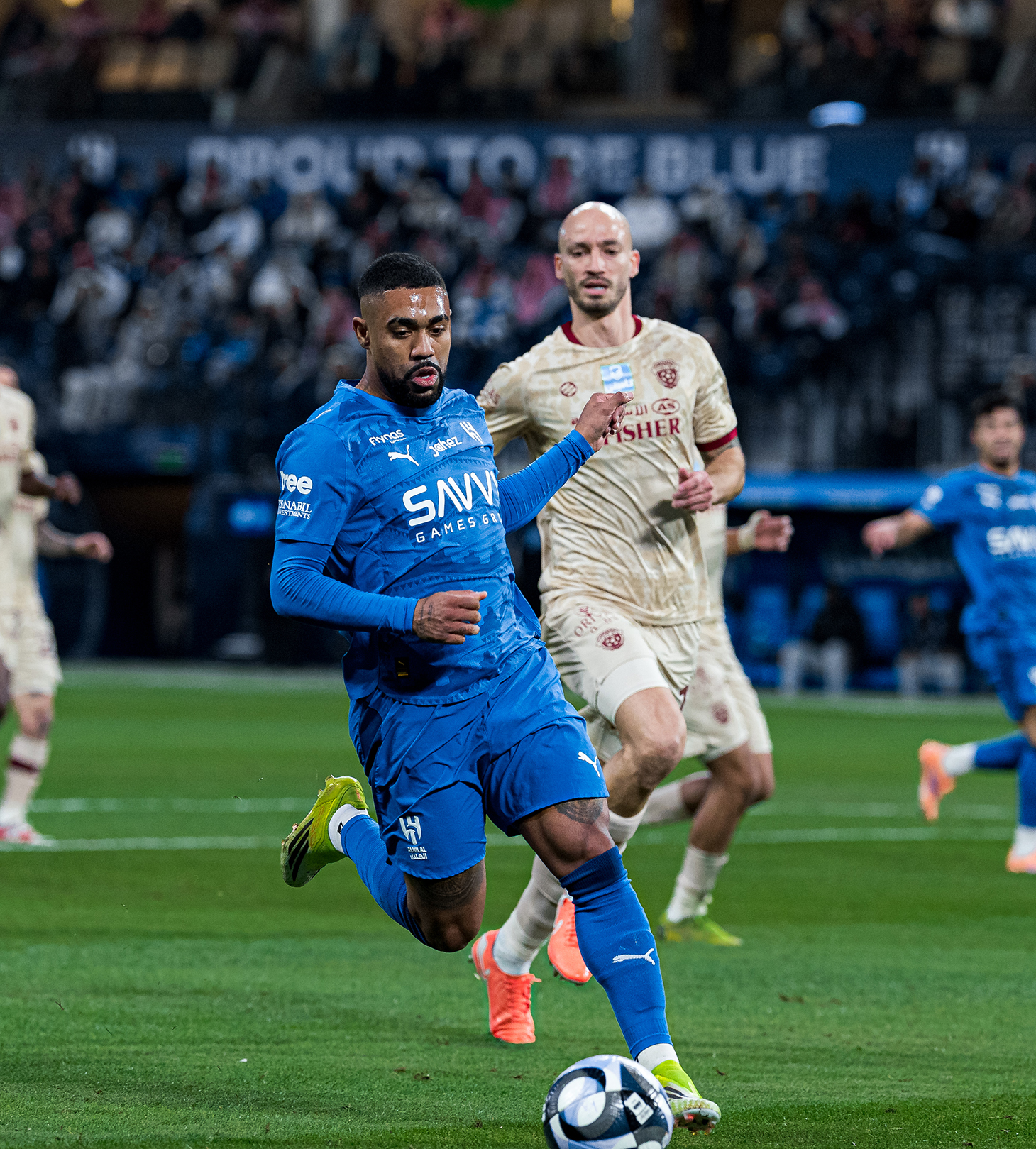 من مباراة الهلال والفيحاء. (وكالات)