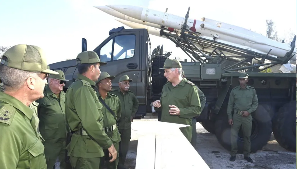 بالصور... كوبا تُجري تدريبات عسكرية تحسباً لضربة أميركية