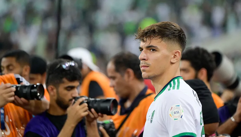 صراع بين ريال مدريد ومانشستر سيتي على ضم نجم الأهلي السعودي